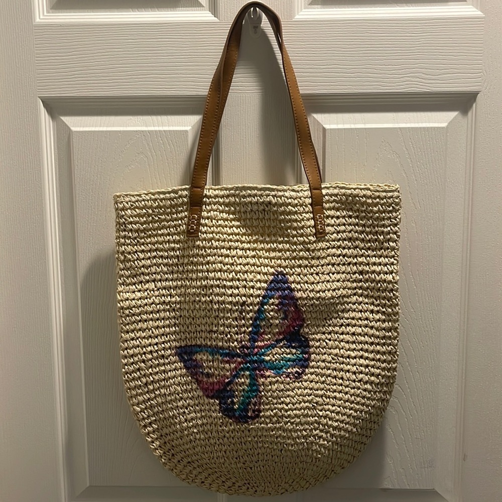 Style & Co Butterfly Tote  Beach Bag New 3 inside pockets 1 with zipper